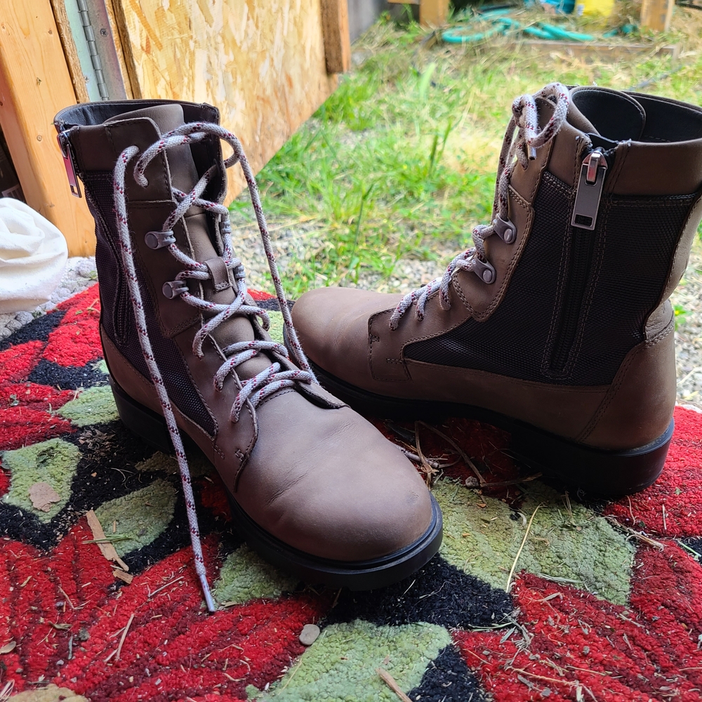 Sorel Brown and Black Lace Up Boots with Rugged Sole
